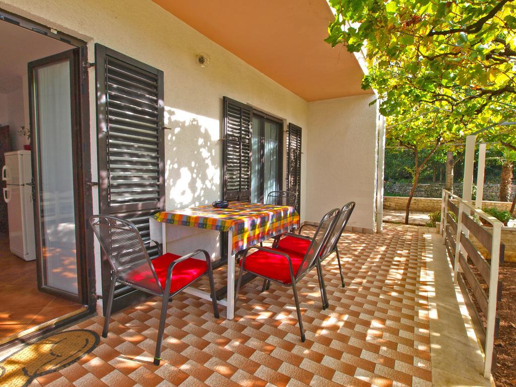 Apartments Dragica 929 Fazana Bagian luar foto