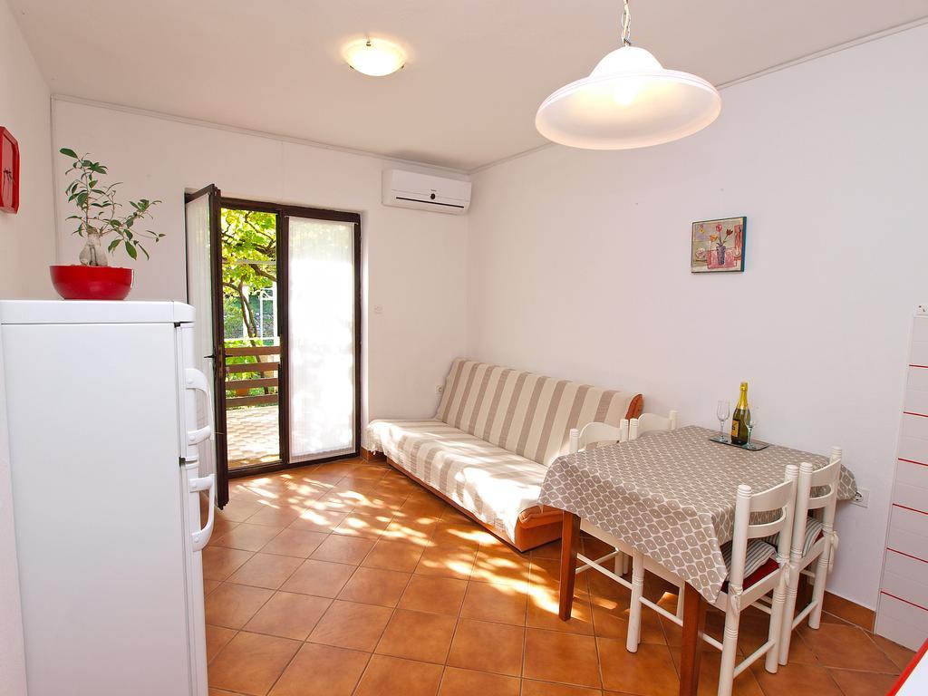 Apartments Dragica 929 Fazana Bagian luar foto