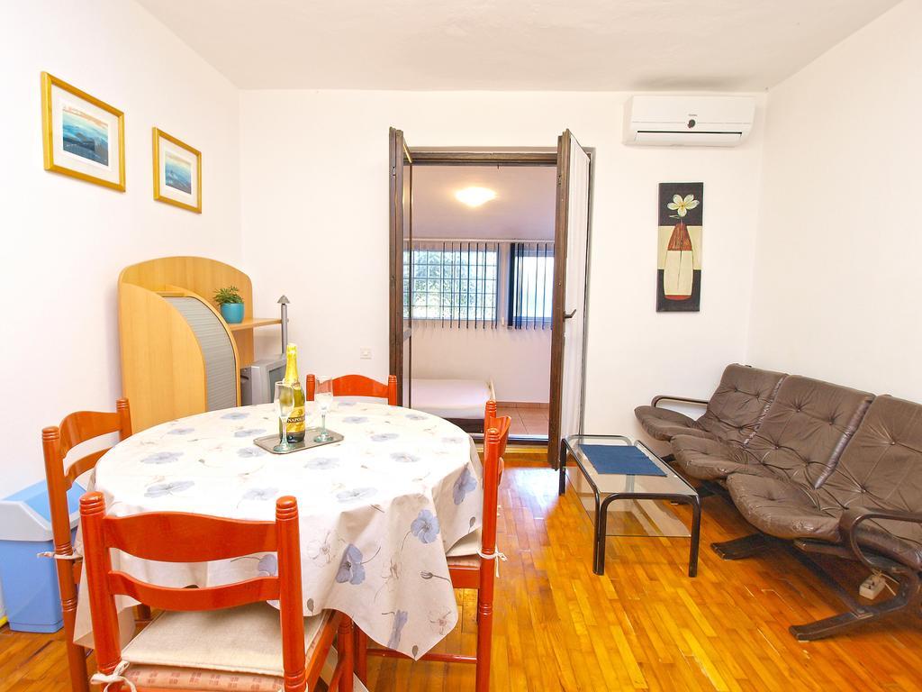 Apartments Dragica 929 Fazana Bagian luar foto