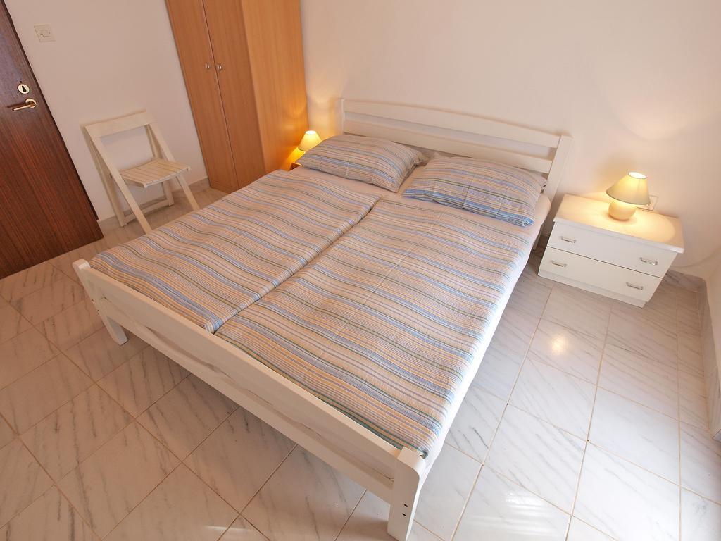 Apartments Dragica 929 Fazana Bagian luar foto