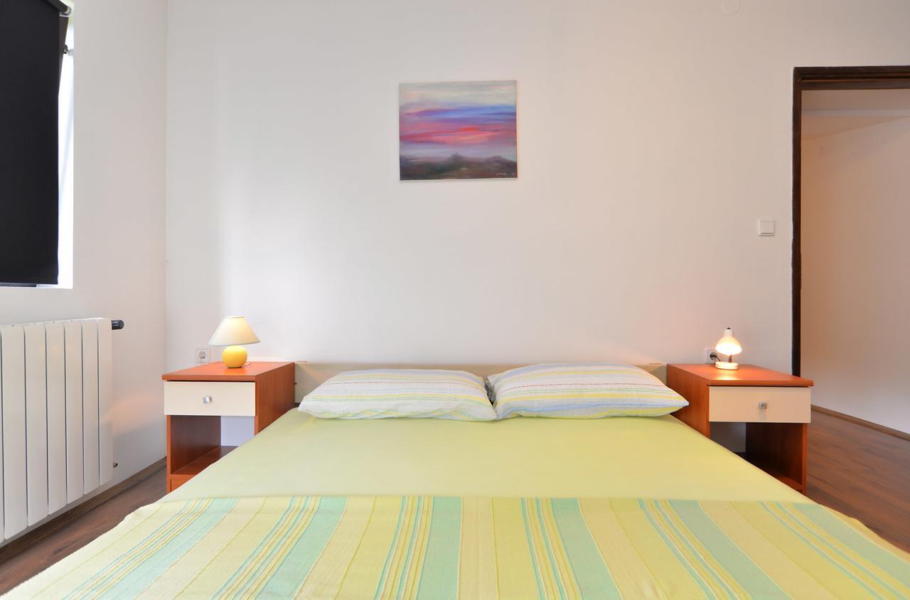 Apartments Dragica 929 Fazana Bagian luar foto