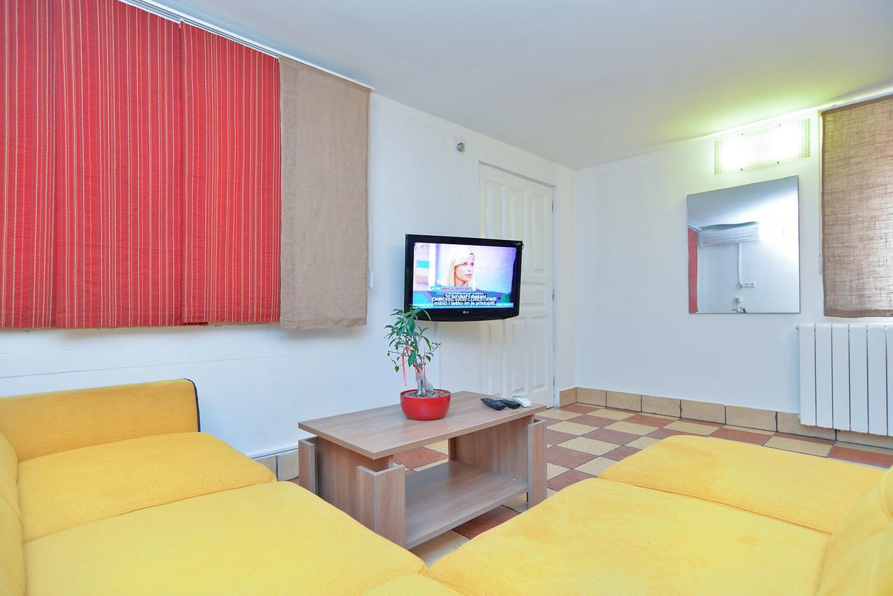 Apartments Dragica 929 Fazana Bagian luar foto
